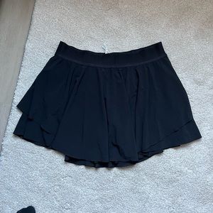 Lululemon skort size 14